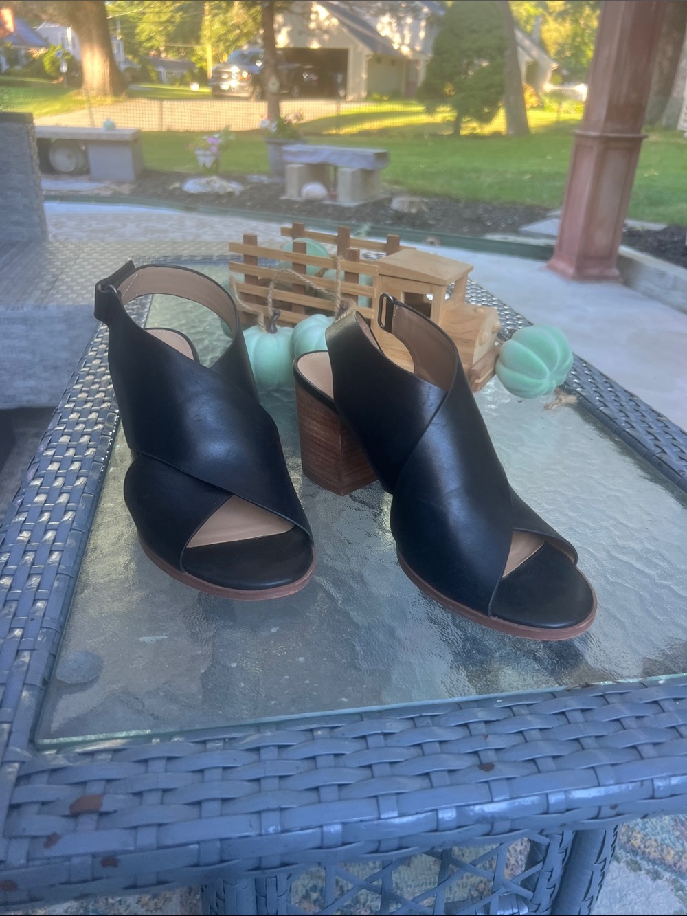 Women's Black Crisscross Slingback Block Heel Sandals